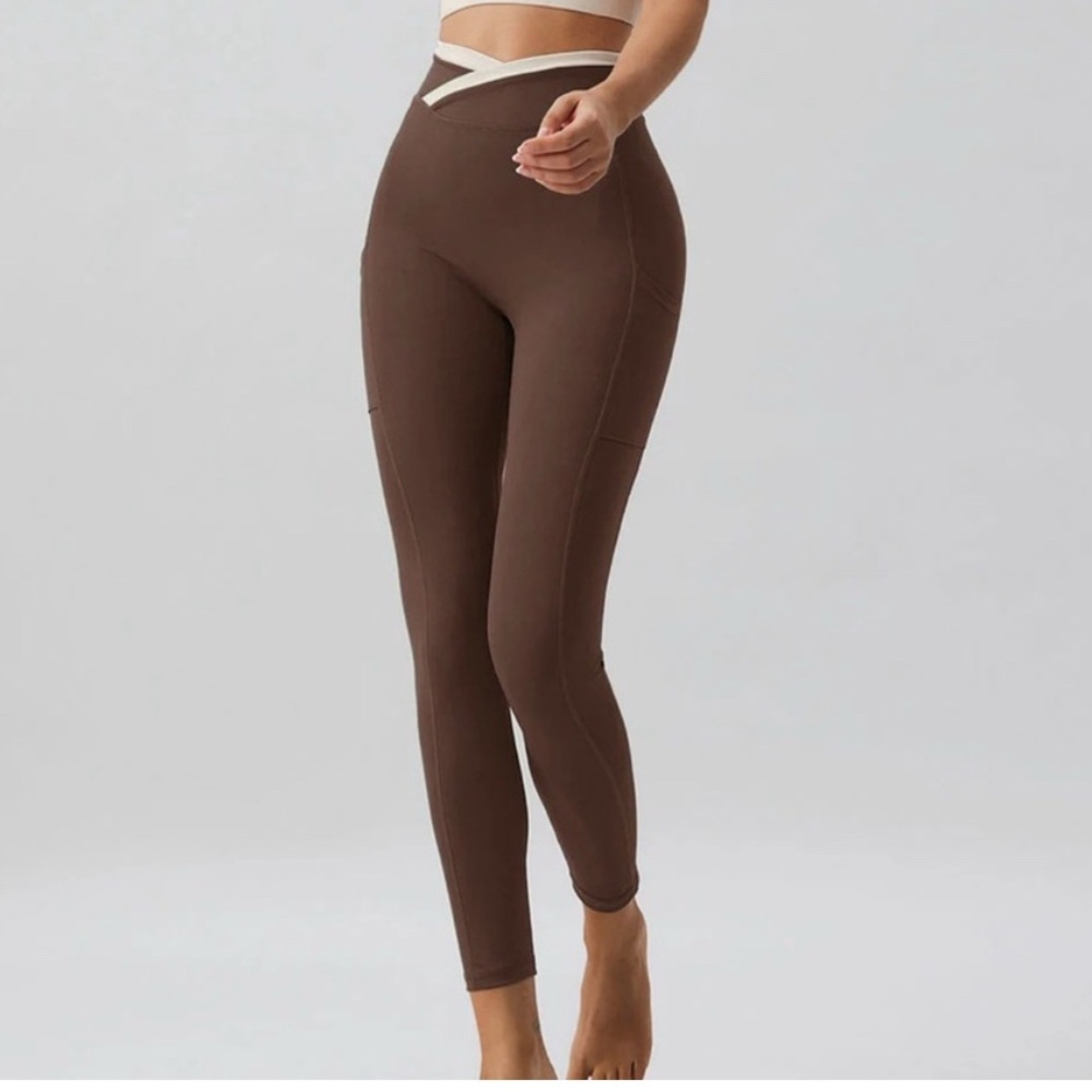 Berlook Contrast Waist Cream & Brown Arhletic Women's Leggings NWOT